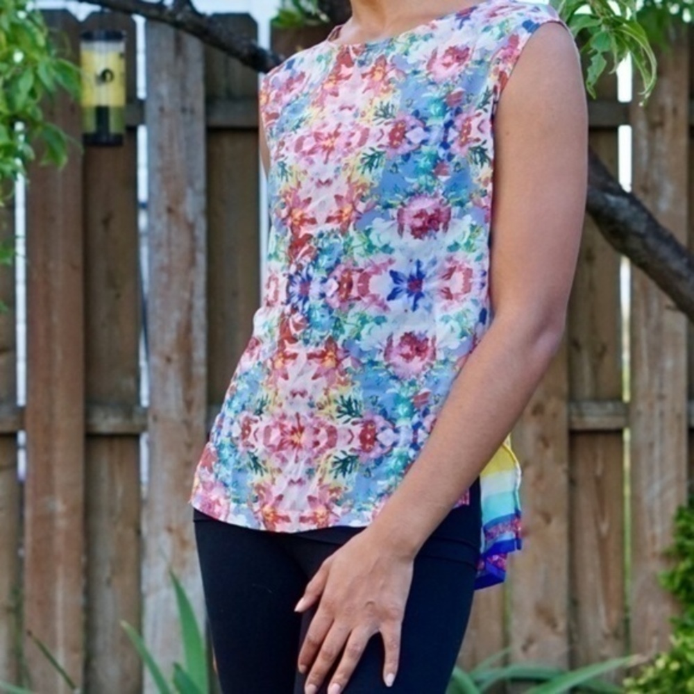 Colorful Sleeveless Chiffon Floral Print Blouse